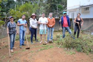 Horta-Comunitária-1-300x199 Sábado tem mutirão para preparar a horta comunitária