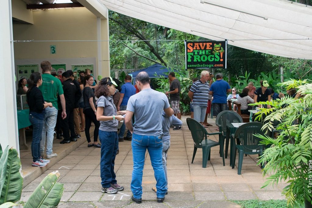 Dia-Salve-os-Anfibios-em-2018-Foto-Projeto-Bromeligenous-3-1024x682 Dia Salve os Anfíbios será realizado em Santa Teresa