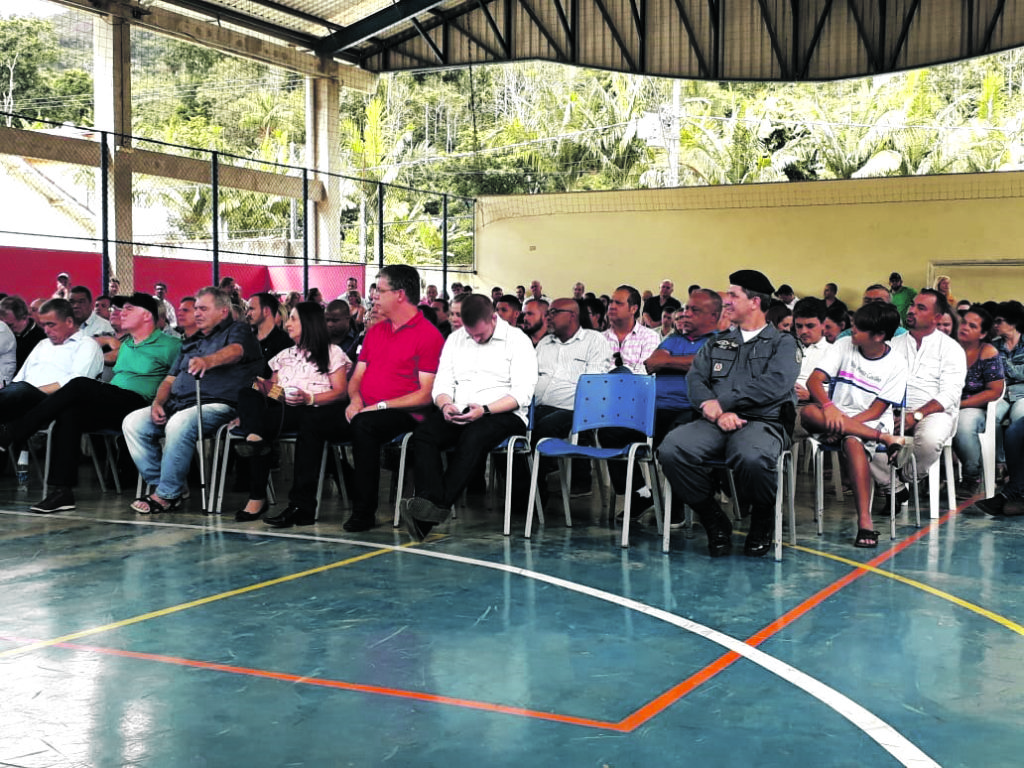 WhatsApp-Image-2019-03-31-at-21.28.22-1024x768 Governador assina ordens de serviço