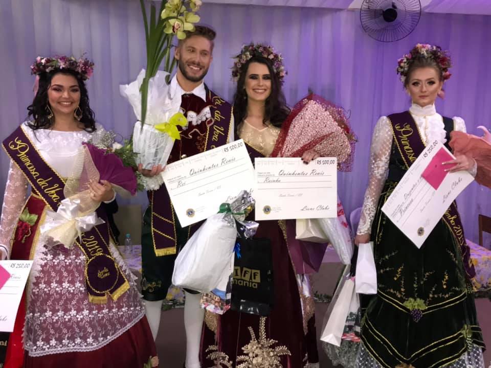 67583724_2600526976666649_6887954557150691328_n Irmãos Zanetti encerra a Festa  do Vinho e da Uva