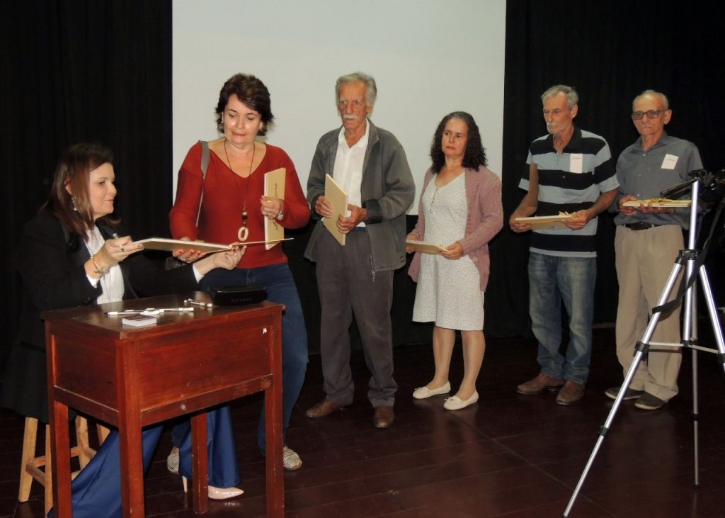 WhatsApp-Image-2019-09-30-at-11.06.09-3-1024x731 Mônica Seidel lança "Lavoro Sacro"