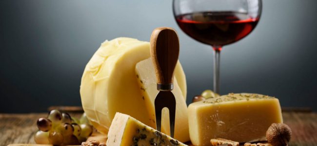 queijos-e-vinhos-5-650x300 Como combinar vinho e queijo no seu evento