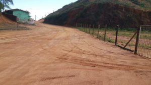 PHOTO-2019-11-27-08-18-31-300x169 Comunidade do caravaggio obtém liminar judicial de reintegração de posse após destruição do espaço destinado ao uso da igreja.