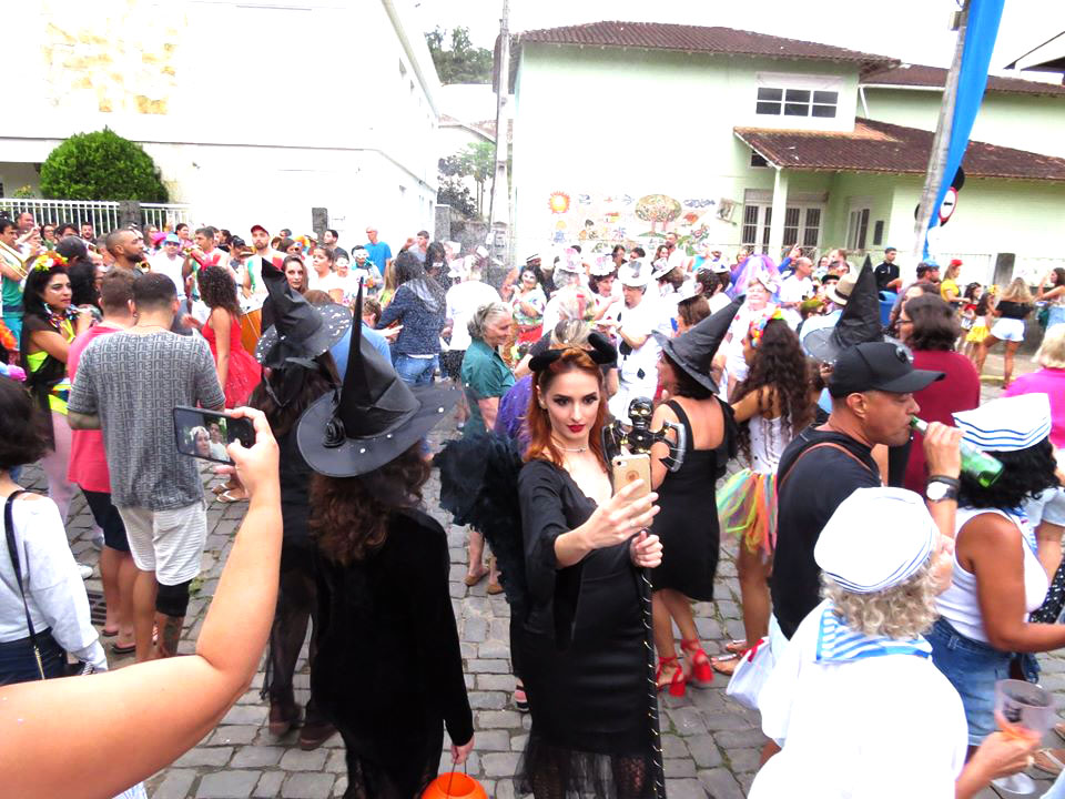 85072119_3191905140828394_110813828433838080_o Carnaval de Marchinhas encanta visitantes