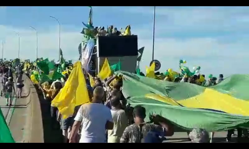 WhatsApp-Image-2020-03-15-at-19.41.45 Manifestantes em ato de apoio ao Presidente, criticam Casagrande
