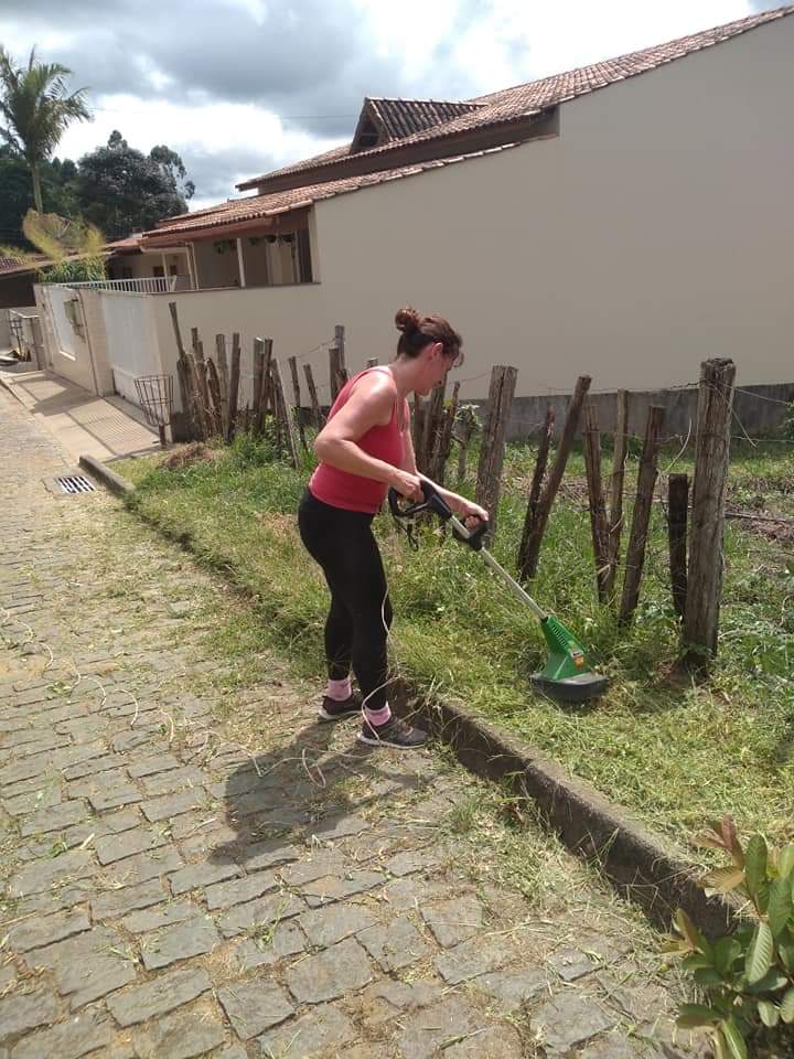 76d6be7b-dd91-4c9f-bca4-cda0d33f0af9 Unidade Saúde da Família recebe cuidados de moradores