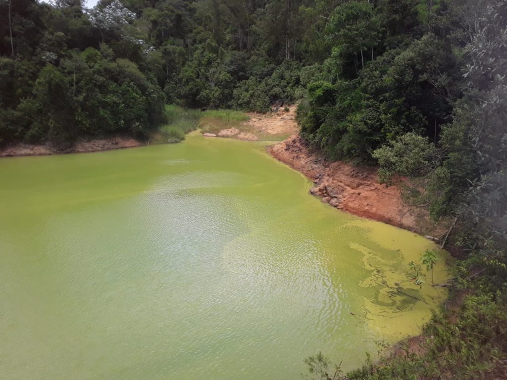 17d53512-cbcb-4b33-aff4-bdf9a39d0d7f-1024x768 Lixo e degradação às margens da represa de Rio Bonito