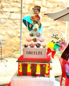 257129991_10222739213803712_3959493301359620179_n-240x300 Bar Elite completa 94 anos