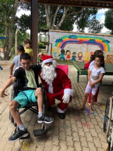 70084c29-4ccb-4457-b98e-c152d9c48de3-225x300 Papai Noel do Esporte espalha alegria no dia 22 e 23