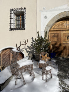 para-o-site-225x300 Le più belle tradizioni natalizie