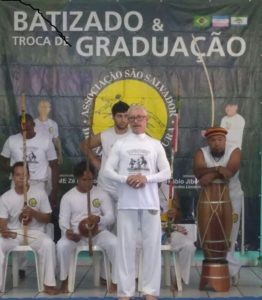 4a0798ee-d47d-42d8-8a0d-29063ad40e11-262x300 Mestres de Capoeira visitam Santa Teresa no batizado e troca de cordas