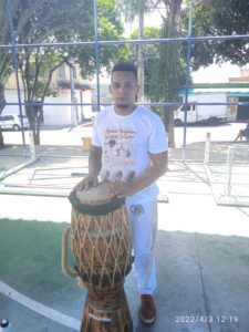 WhatsApp-Image-2022-04-04-at-12.02.44-225x300 Mestres de Capoeira visitam Santa Teresa no batizado e troca de cordas