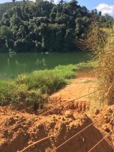 ad78f901-b7c6-4998-b3ae-89422be9b11e-225x300 Colocação de porteiras causa indignação na comunidade de Recreio