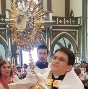 WhatsApp-Image-2022-08-05-at-22.08.30-297x300 Padre Tiago Sancio, Esclarecimentos aos fiéis