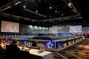 2023-08-24T174807Z_1_LYNXMPEJ7N0UN_RTROPTP_4_BRICS-SUMMIT-1536x1024-1-300x200 Moeda única dos Brics podem promover mudanças drásticas o cenário mundial