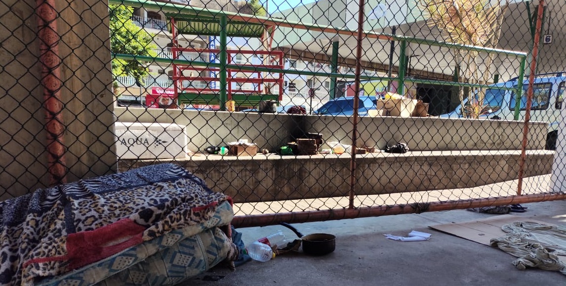 14015899-b4e1-4c41-be7b-6303711e90d1 Brigas entre pop ruas no centro da cidade incomoda moradores