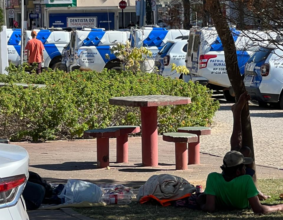 nova Moradores reclamam de invasão dos pop ruas no Centro de Santa Teresa