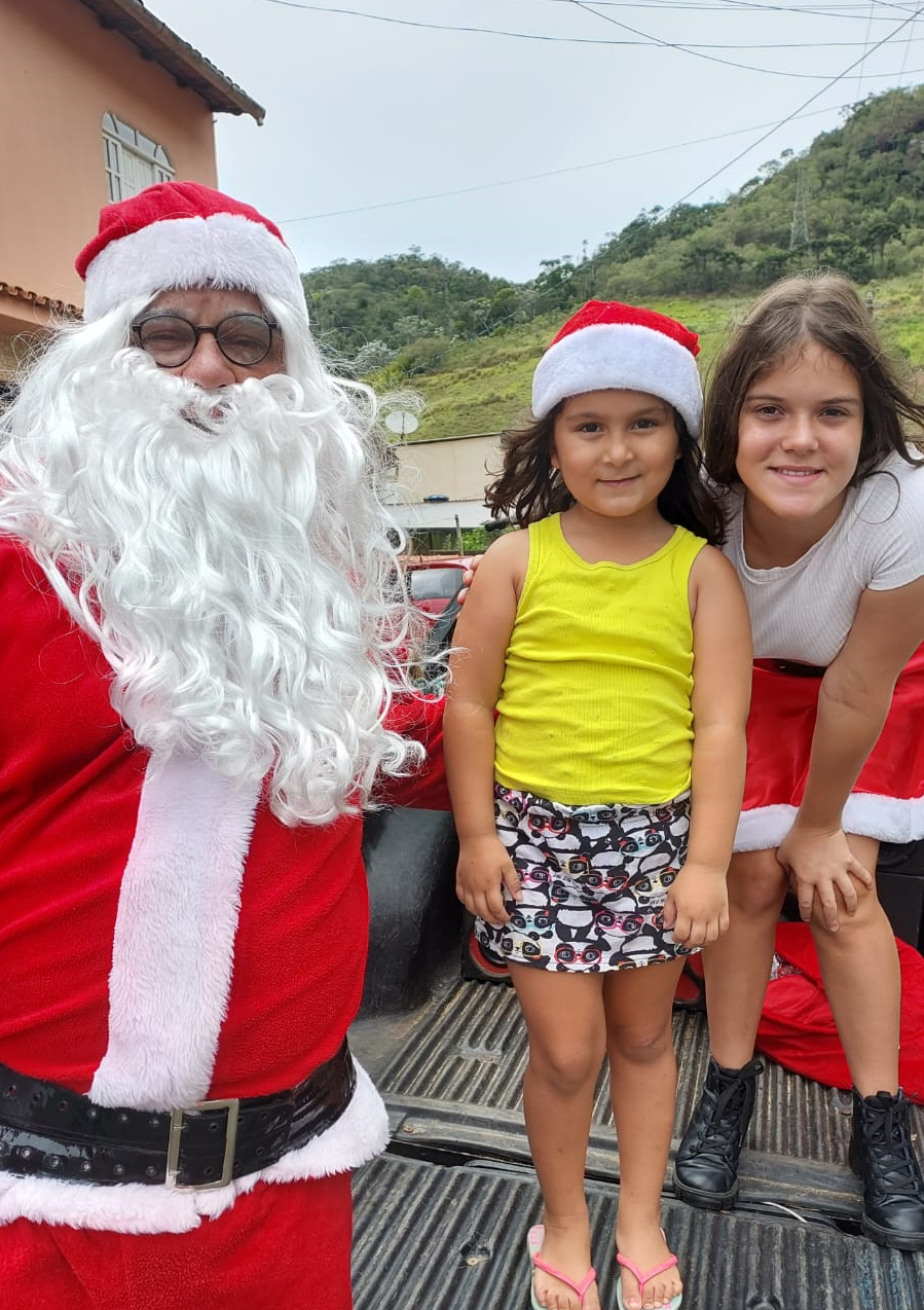 421473c7-0892-4cc6-8ab1-f535440d0852 Dia 21 têm papai Noel nas ruas de Santa Teresa