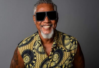 Se Vê Que Vai Cair Deita de Vez, album de Fábio Carvalho