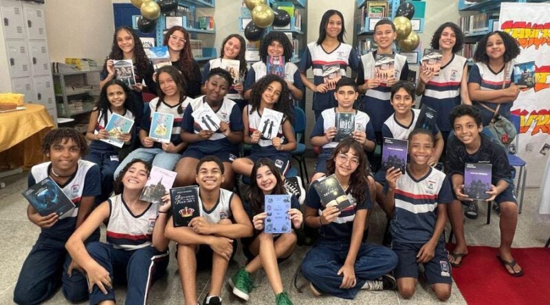 Alunos tem intercâmbio cultural com escritor chileno