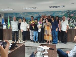 MVIMG_20261013_195604-300x225 Câmara Teresense homenageia "Mulheres qu fizeram história"